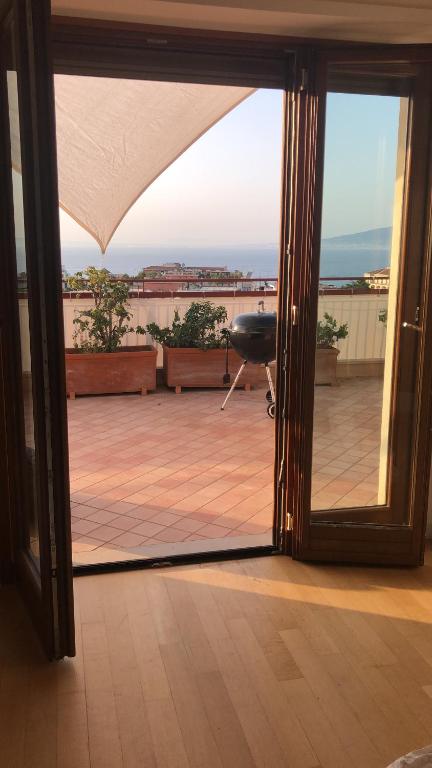 Chiara Home Sorrento room 1